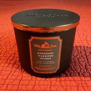 Bath and Body Works, White Barn 3-Wick Candle